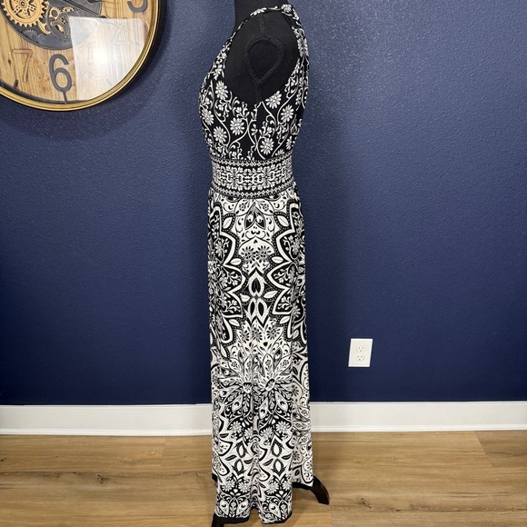 London Times Black and White Floral Sleeveless Maxi Dress Size 4 - Picture 4 of 8